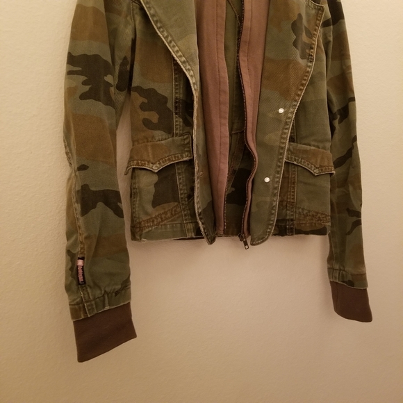 Camo jacket - Picture 3 of 7